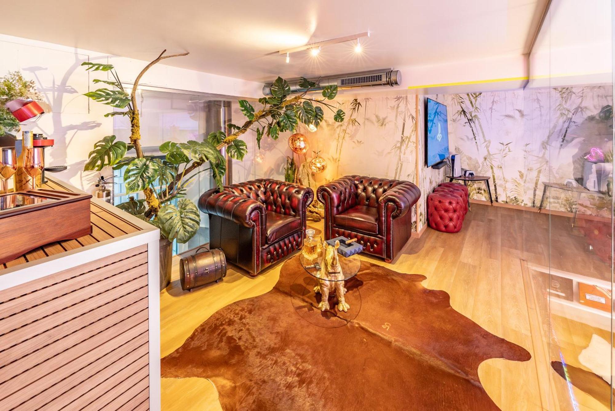 Luxe & Central Haven - Jacuzzi, Sauna, Steam, Private Parking Como Exterior photo