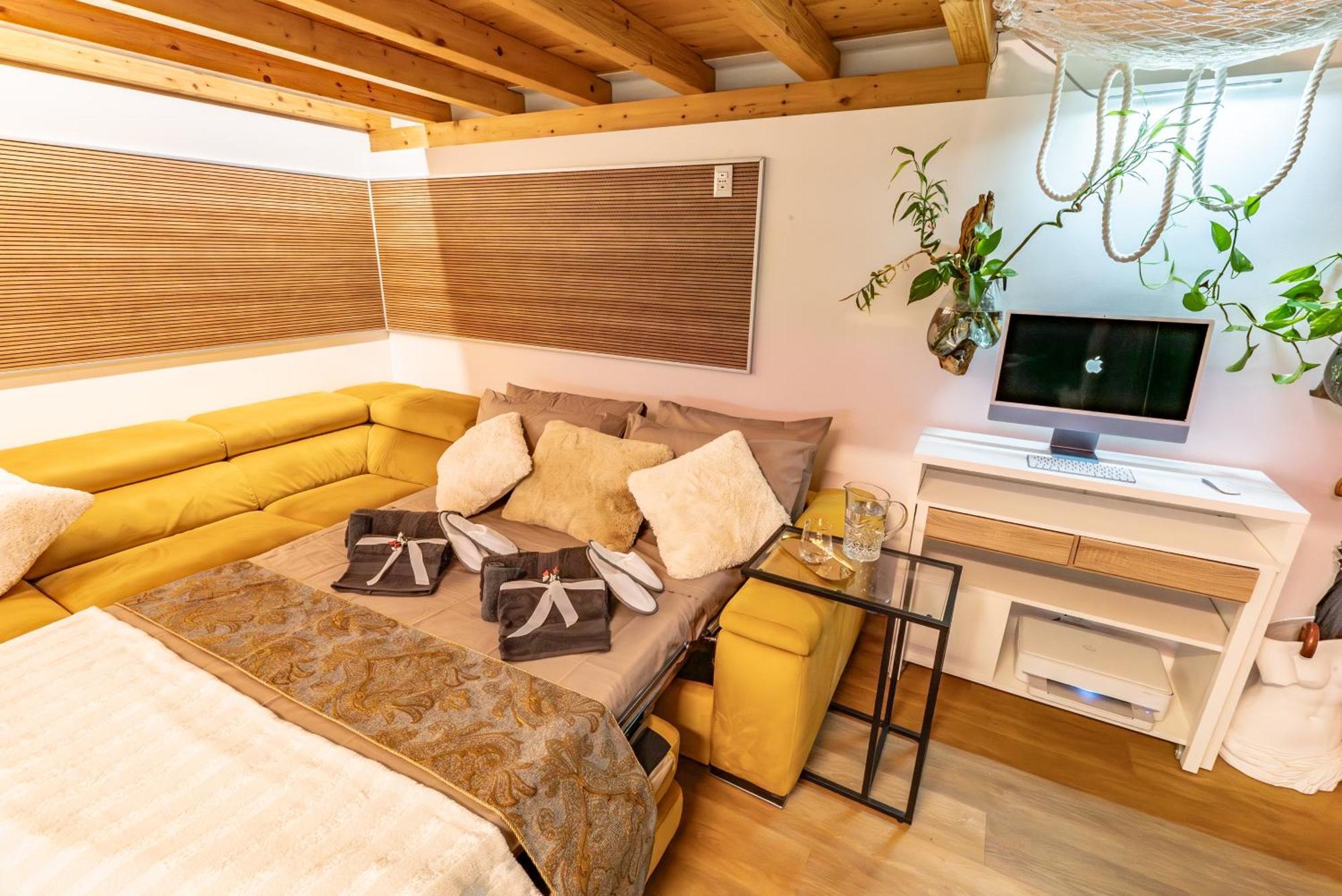 Luxe & Central Haven - Jacuzzi, Sauna, Steam, Private Parking Como Exterior photo